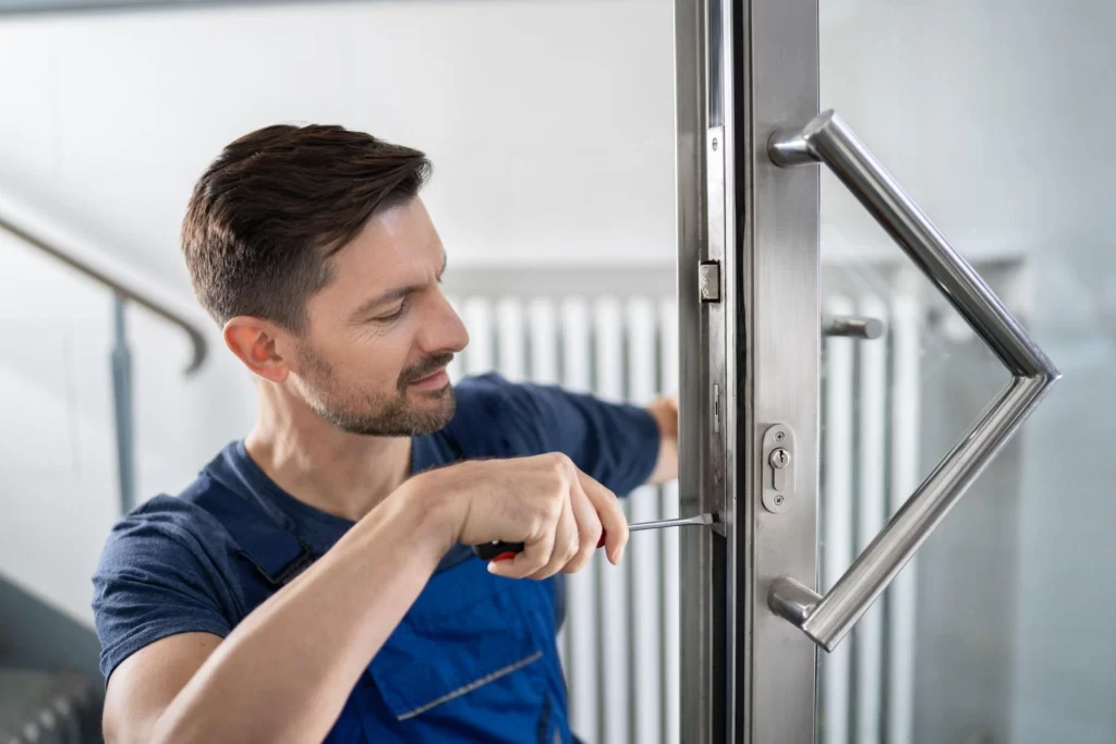 How Much You Should Tip A Locksmith?